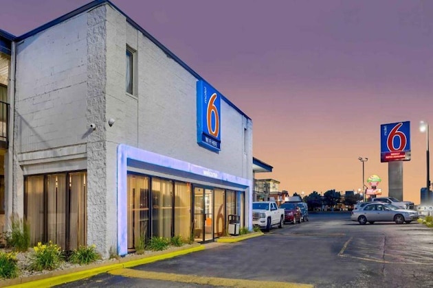 Gallery - Motel 6 Chicago West Villa Park