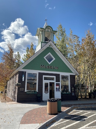 Gallery - Frisco Inn On Galena Street