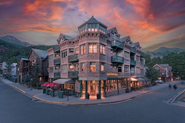 Gallery - Hotel Columbia