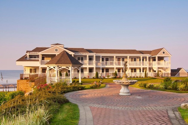 Gallery - Water's Edge Resort & Spa