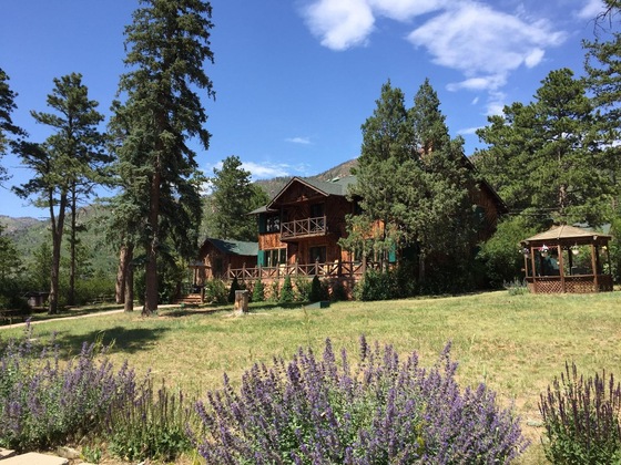 Gallery - Rocky Mountain Lodge