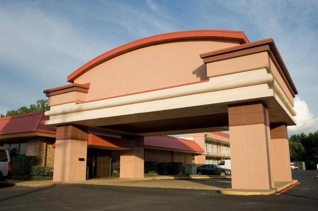 Gallery - Express Inn & Suites
