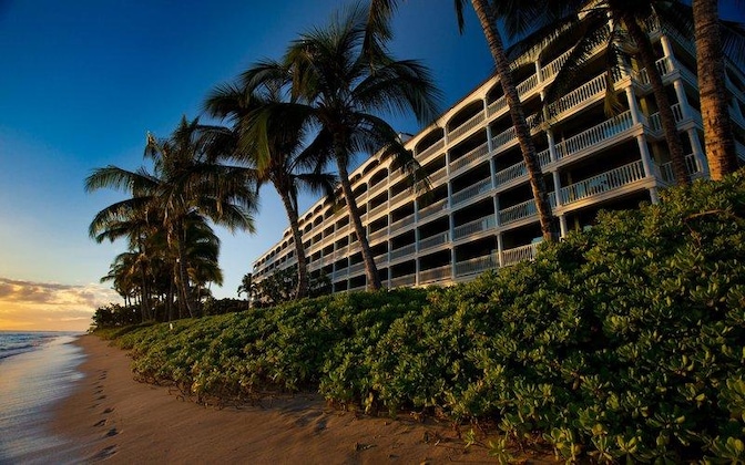 Gallery - Lahaina Shores Beach Resort