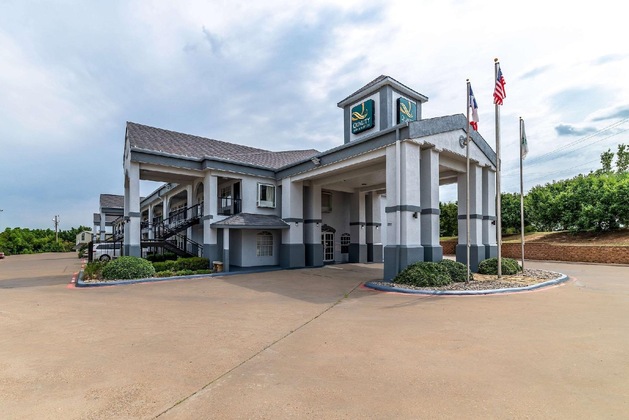 Gallery - Quality Inn & Suites