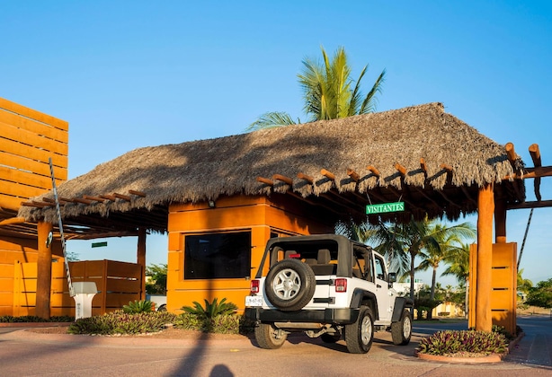 Gallery - B Nayar Family Luxury Suites & Villas Residences - Ocean View & All Inclusive Available