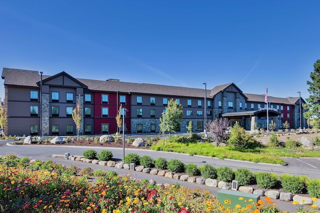 Gallery - Hampton Inn & Suites Bend