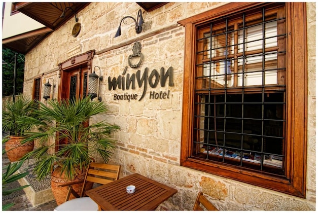 Gallery - Minyon Hotel