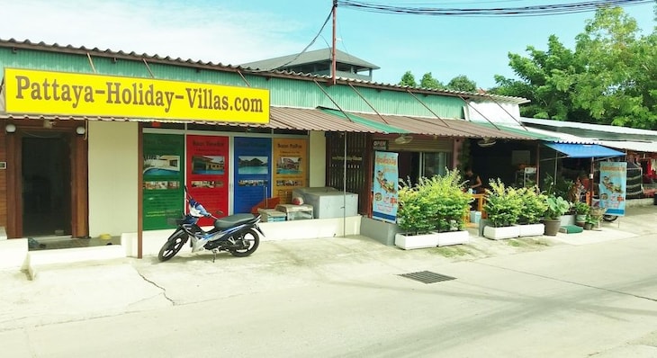 Gallery - Villa 3 Bedrooms 2 Bathrooms in Na Kluea, Pattaya