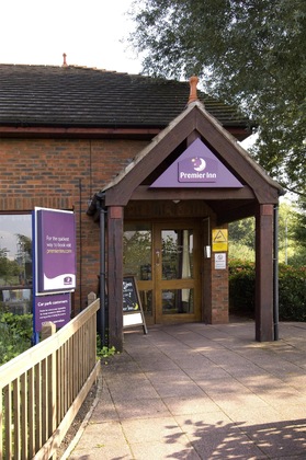 Gallery - Premier Inn West Bromwich