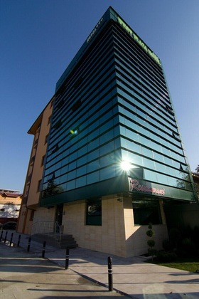 Gallery - West Plaza Hotel