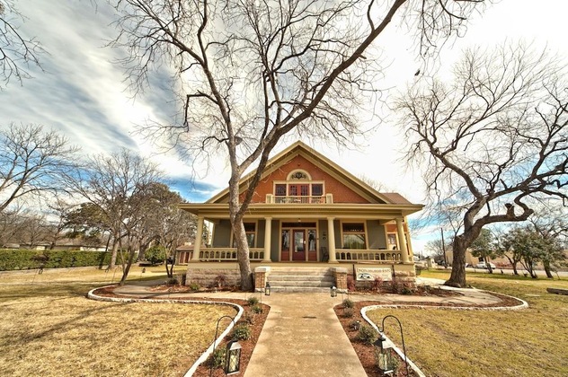 Gallery - Iron Horse Inn