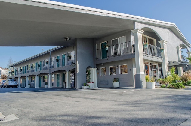 Gallery - Continental Inn