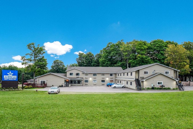 Gallery - Americas Best Value Inn Marquette