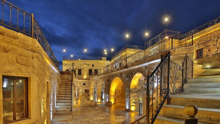 Gallery - Golden Cave Suites