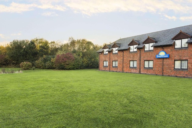 Gallery - Days Inn By Wyndham Chesterfield Tibshelf