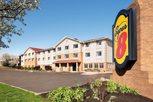 Gallery - Super 8 By Wyndham Akron S Green Uniontown Oh
