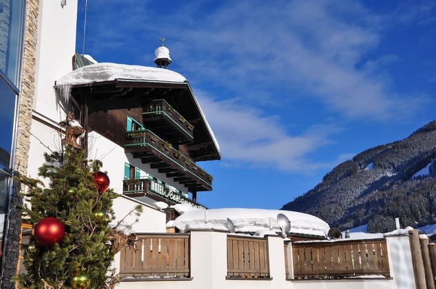 Gallery - Stammhaus Wolf (Ex Haus Wolf Im Alpine Palace New Balance)
