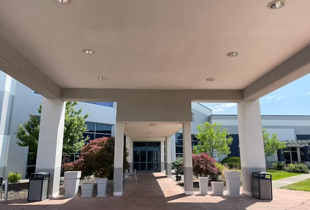 Gallery - Gateway Hotel & Convention Center, Bwpc