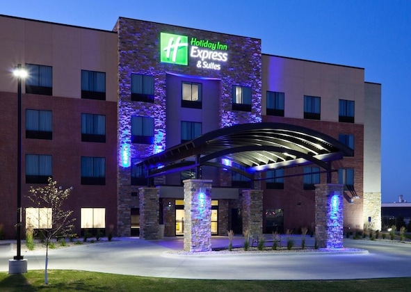Gallery - Holiday Inn Express Hotel & Suites Fort Dodge By Ihg