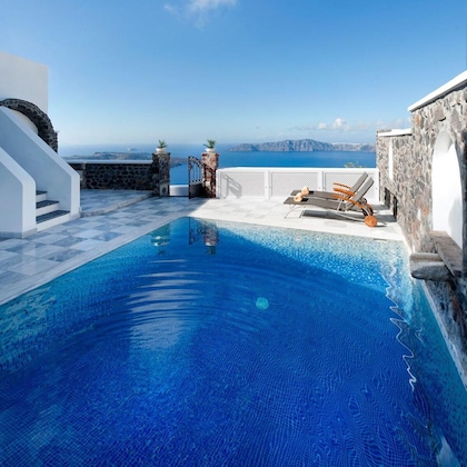 Gallery - Vallas Apartments & Villas