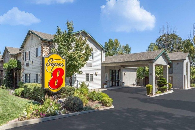Gallery - Super 8 By Wyndham Willits