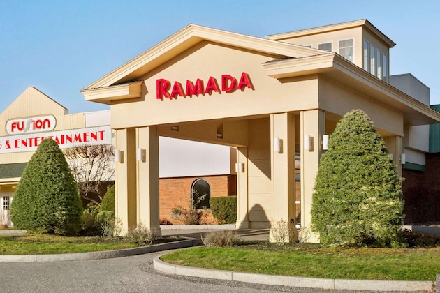 Gallery - Ramada By Wyndham Lewiston Hotel & Conference Center