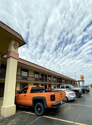 Gallery - Super 8 By Wyndham Shawnee