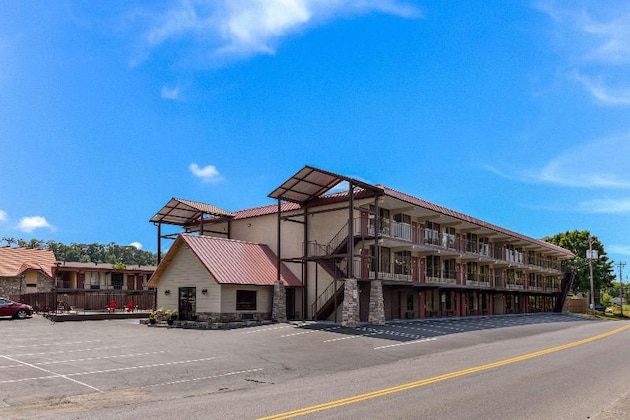 Gallery - Econo Lodge Pigeon Forge