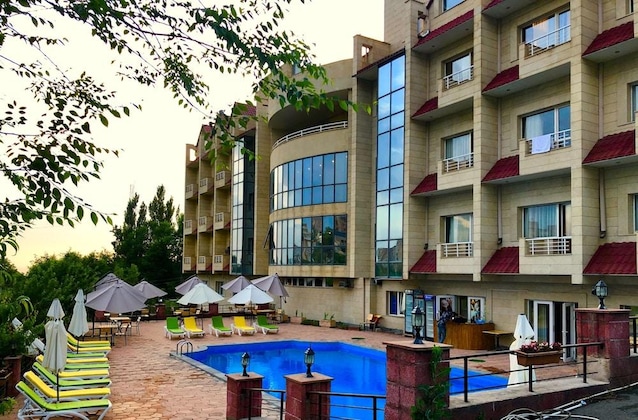 Gallery - Nork Residence Hotel