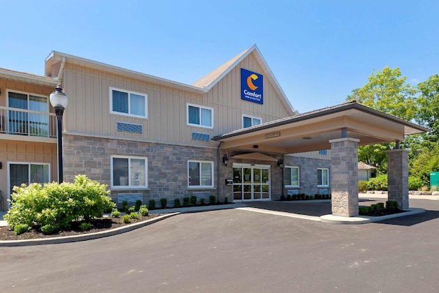 Gallery - Comfort Inn & Suites Thousand Islands Harbour District