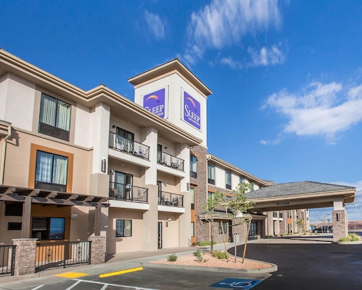 Gallery - Sleep Inn & Suites Page