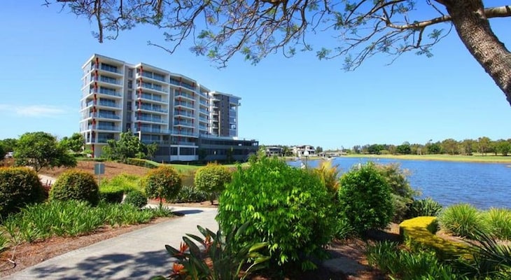 Gallery - Signature Waterfront Apartments