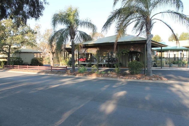 Gallery - Lake Forbes Motel