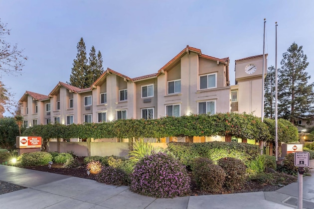 Gallery - Best Western Plus Airport Plaza