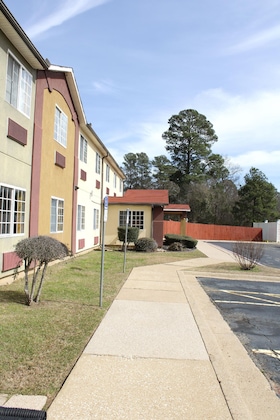 Gallery - Hometown Inn & Suites