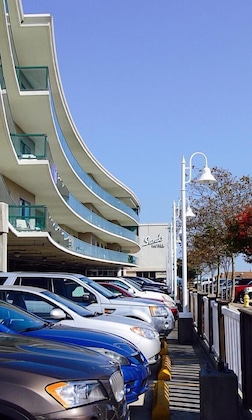 Gallery - Atlantic Sands Hotel & Conference Center