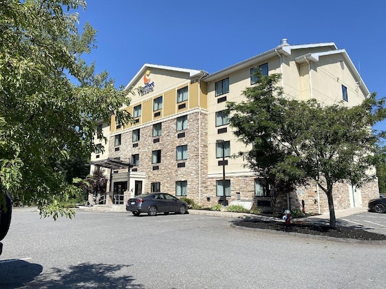 Gallery - Comfort Inn & Suites Brattleboro I-91
