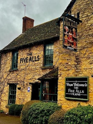 Gallery - The Five Alls