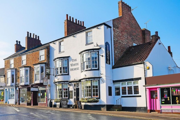 Gallery - Oyo The White Horse
