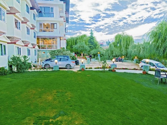 Gallery - Royal Jardin Whistling Pines Resort
