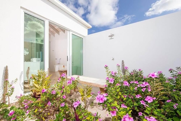Gallery - Sailrock South Caicos, Small Luxury Hotels Of The World