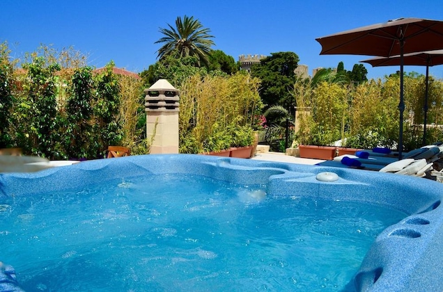 Gallery - Medieval Villa