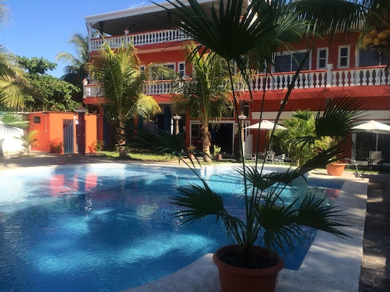 Gallery - Sabas Beach Resort