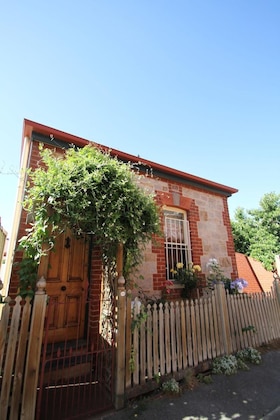 Gallery - Adelaide Heritage Cottages & Apartments