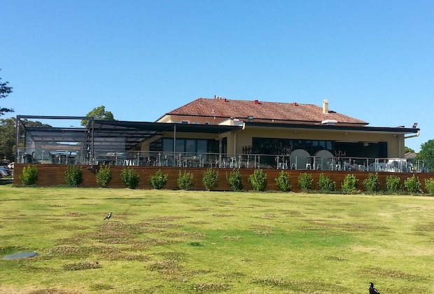 Gallery - Huskisson Hotel