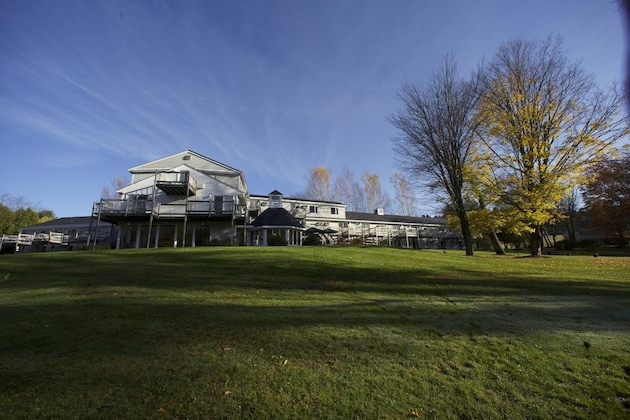 Gallery - Mountaineer Inn