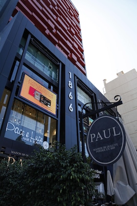 Gallery - 1866 Court & Suites