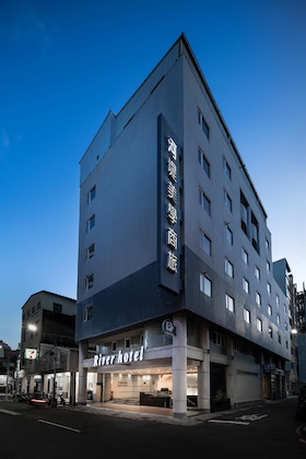 Gallery - The Riverside Hotel Esthetics