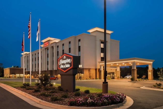 Gallery - Hampton Inn & Suites Lavonia