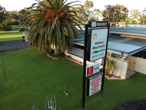 Gallery - William Macintosh Motor Lodge